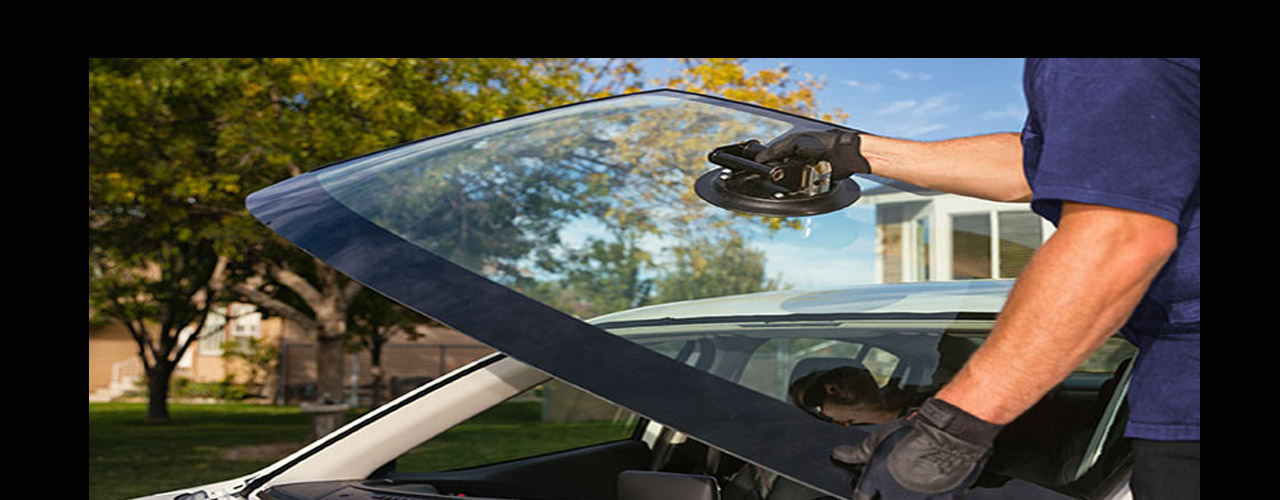 Auto Glass Repairin Lakewood